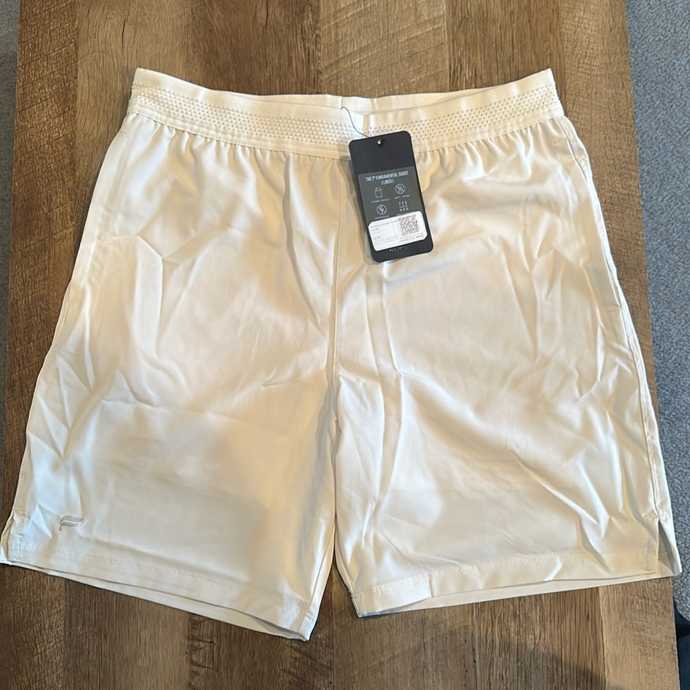 Fabletics 7” fundamental shorts (lined)